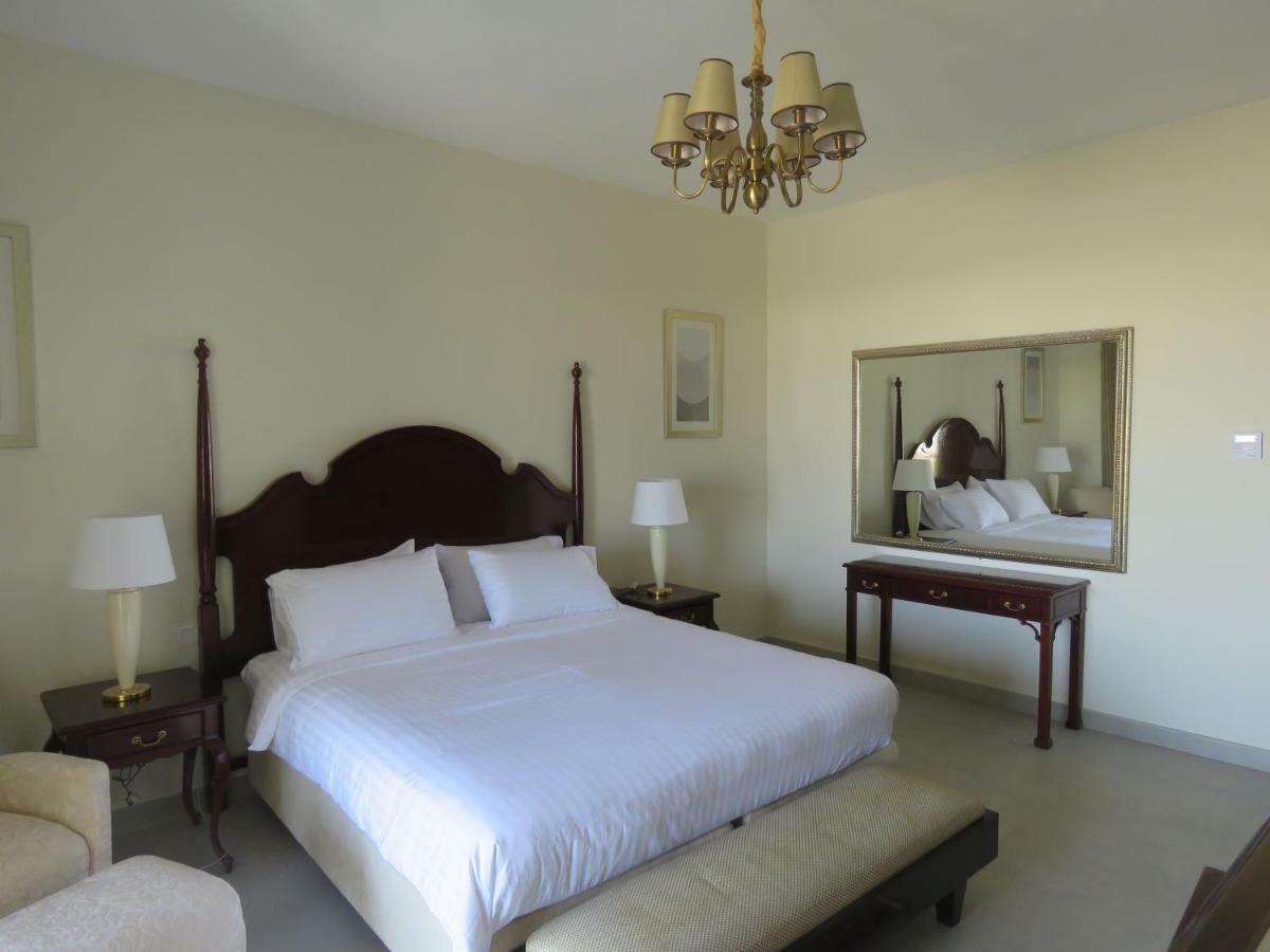 Luxury Holiday Suites Ras al-Khaimah Bagian luar foto